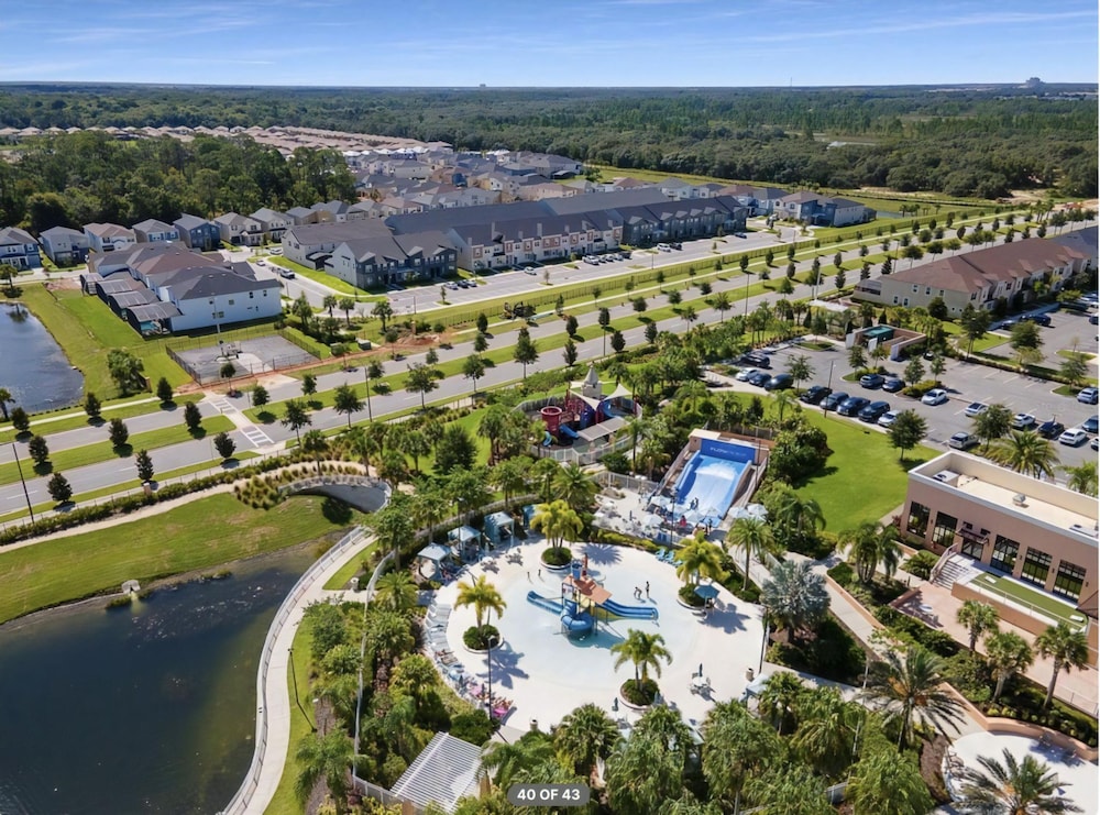 Solara Dreams 4BD Pool Home Next to Disney