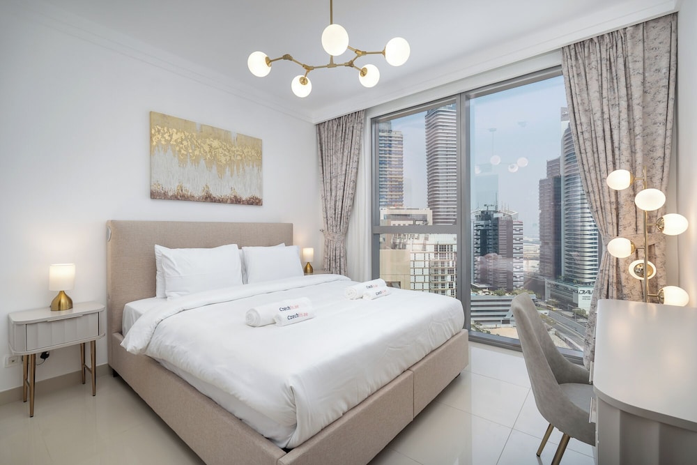 Direct Dubai Mall Access Downtown Boulev
