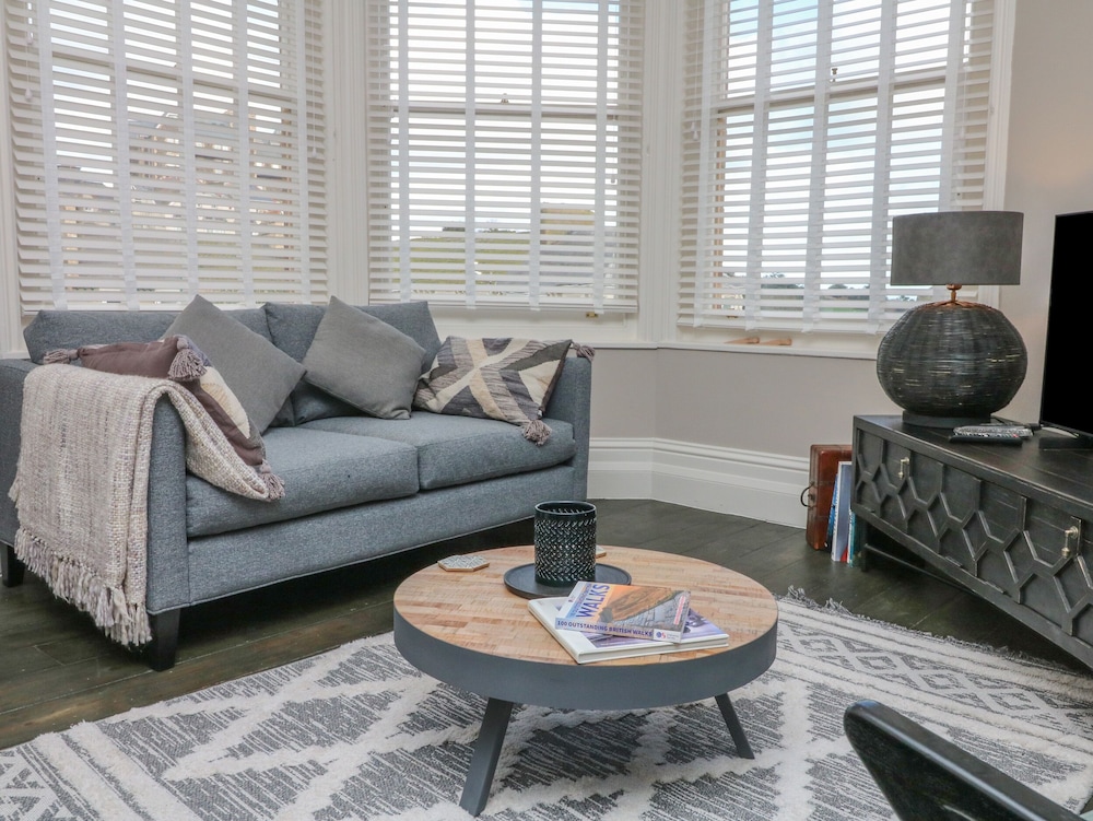 7 Belgrave Apartments