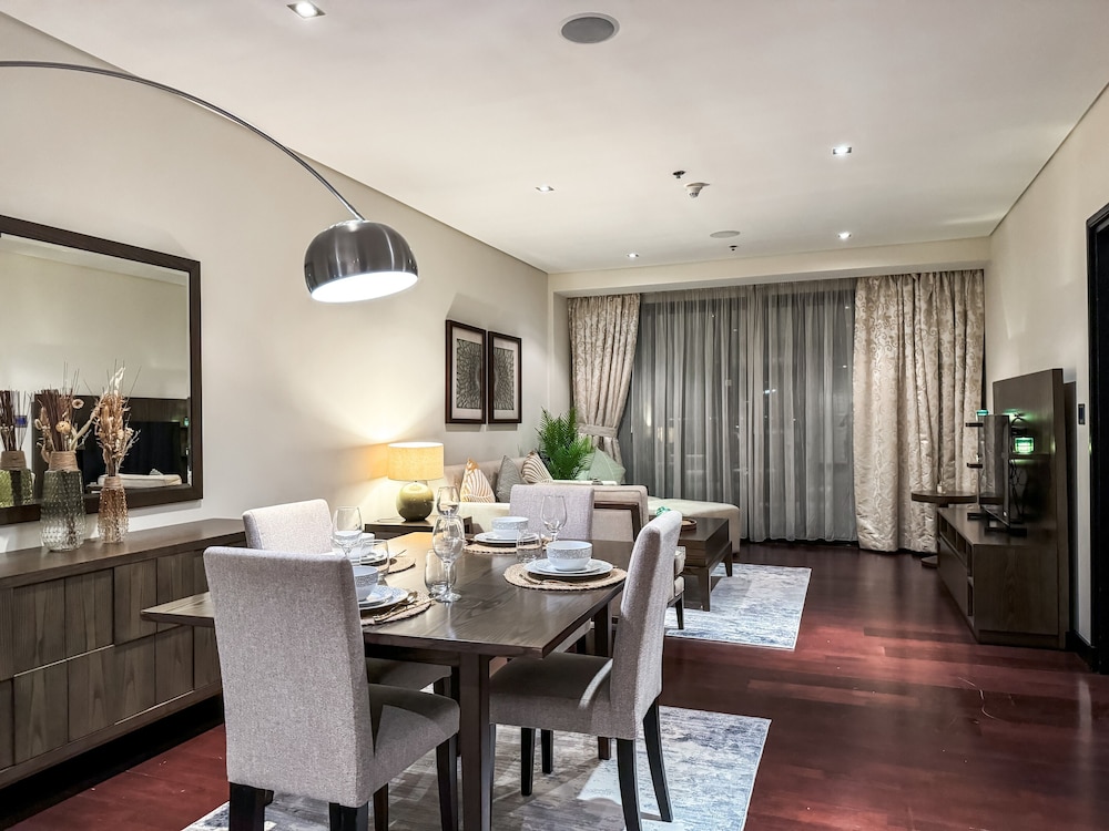 Resort Apartments - Royal Amwaj North