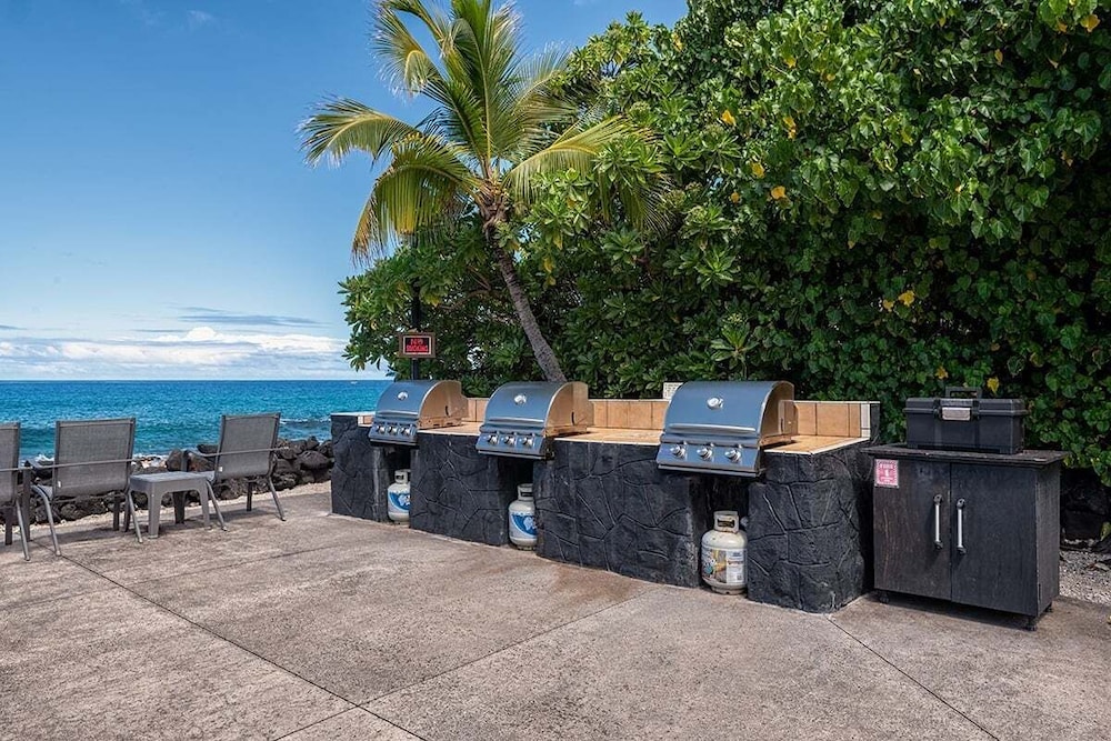 Ocean Front! - Second Floor With AC & Lanai! - Vrkcv