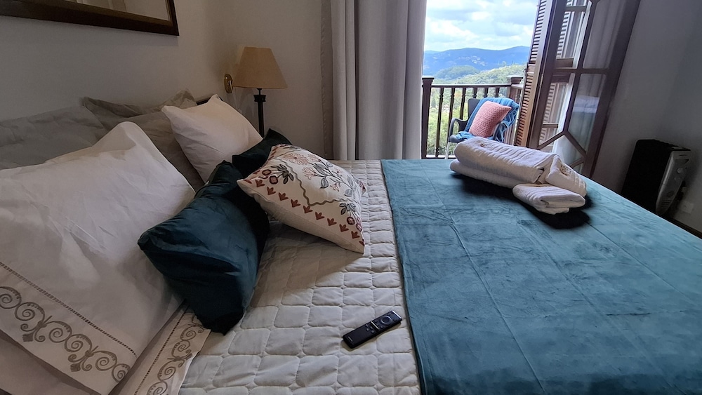 Duplex em Castelo Piscina e Lareira