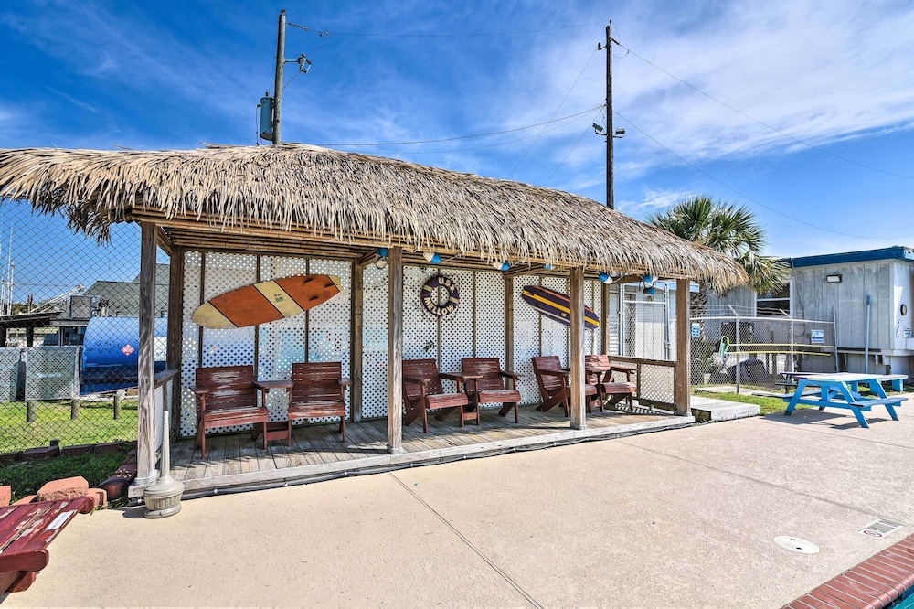 Private Dock & Kayaks: 'reel Fun in Sea Isle'