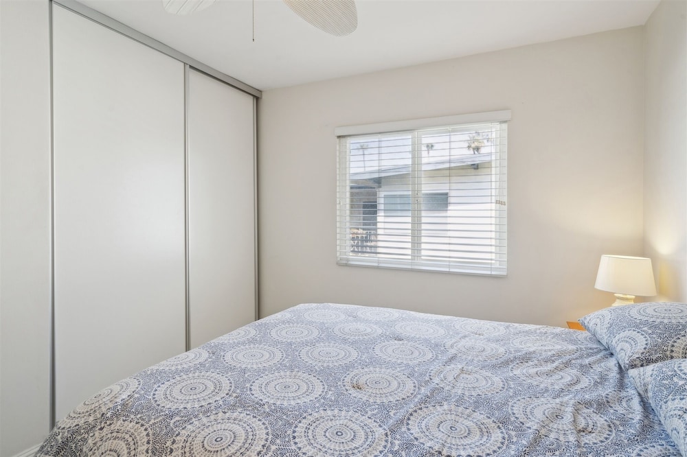 4980 Sandyland Road #215 1 Bedroom Condo