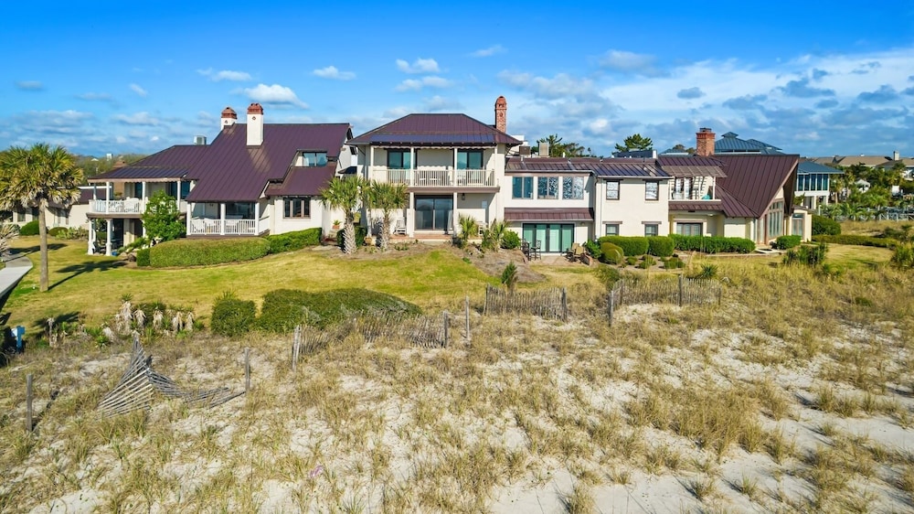 Pawleys Island Vacations - Nicely Furnished Downstairs Villa; That Opens To A Porch Overlooking The Ocean 2 Bedroom Villa by RedAwning - Property Image 1
