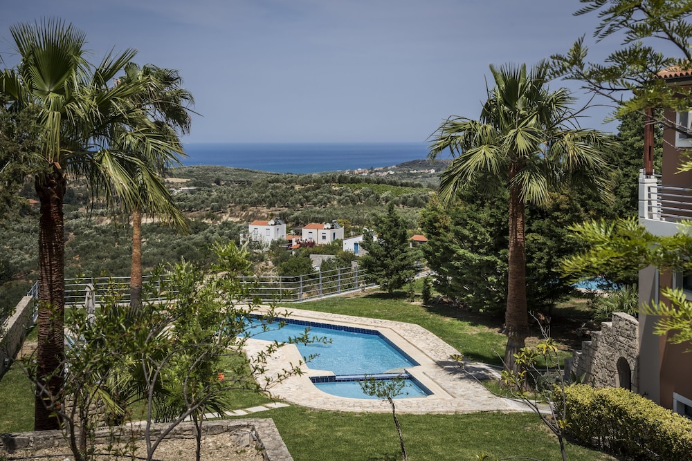 Athina Luxury Villas