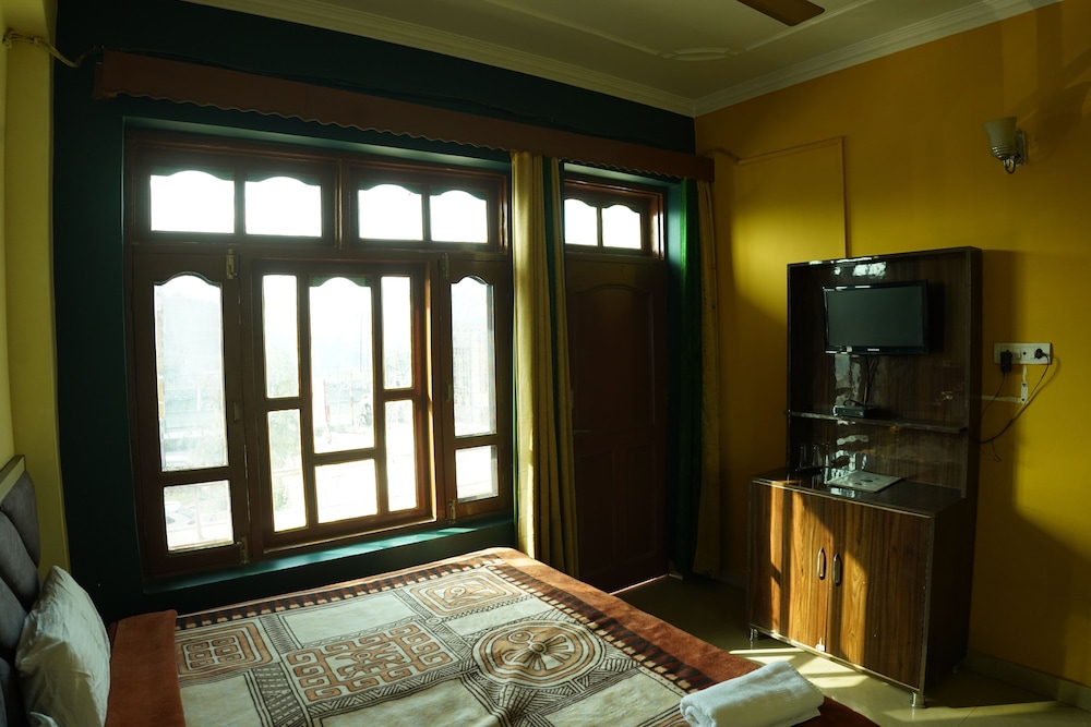 Besillio Grand Hotel and Restaurant