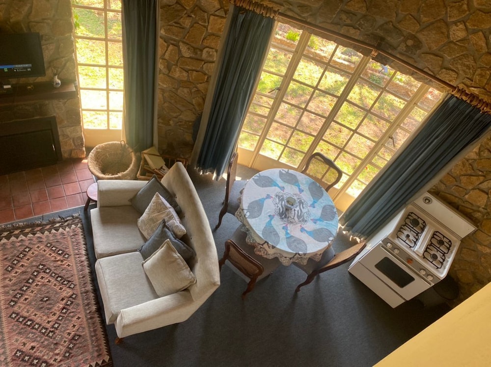 Beautiful Round Shaped Cottage - 2094