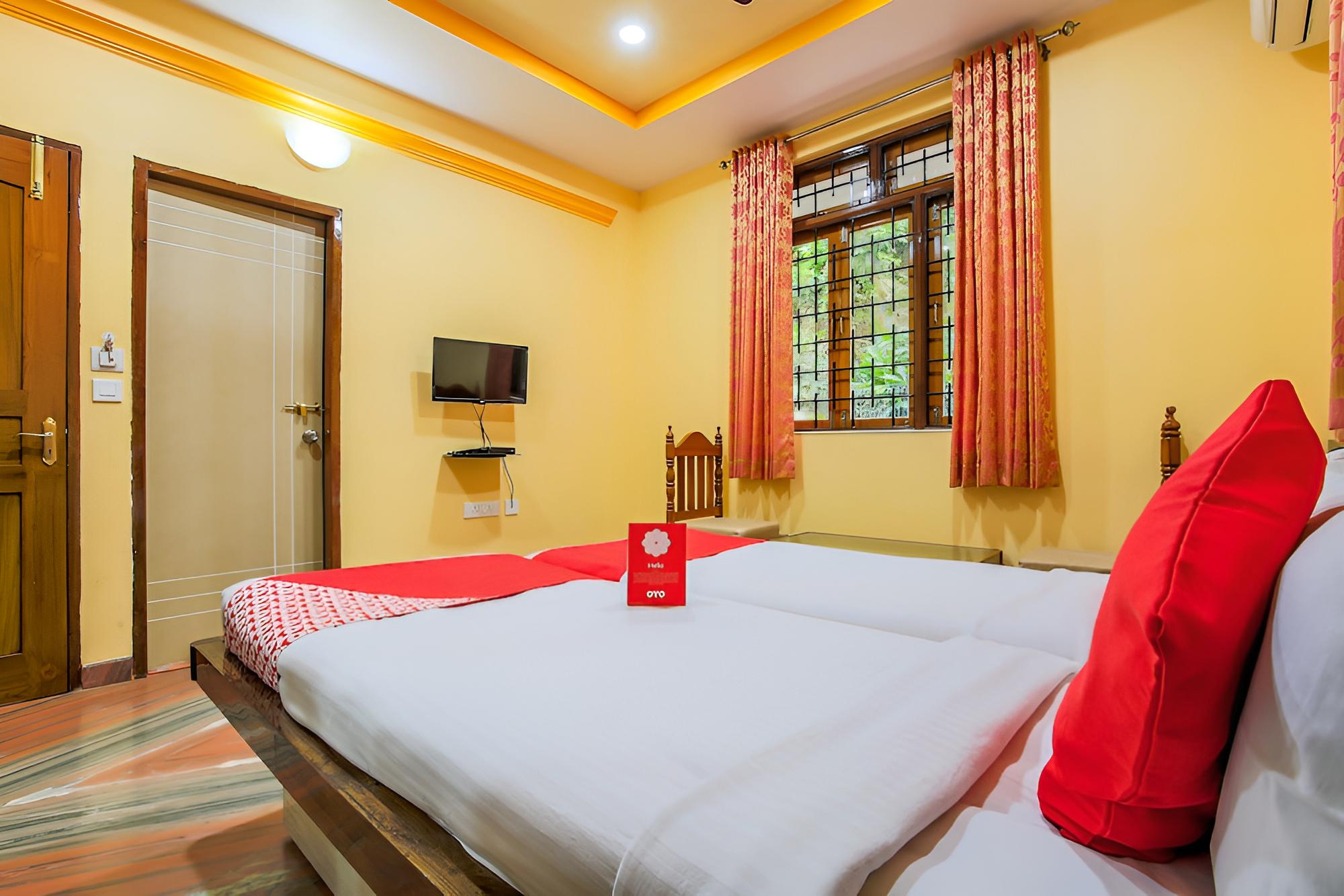 Meera Motels & Residency