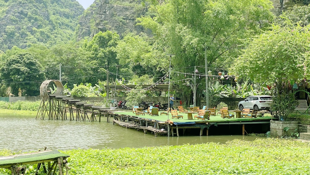 Quoc Khanh Bamboo Homestay - Hostel