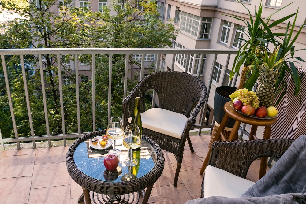 GM Apartment Serafimovicha 2-415