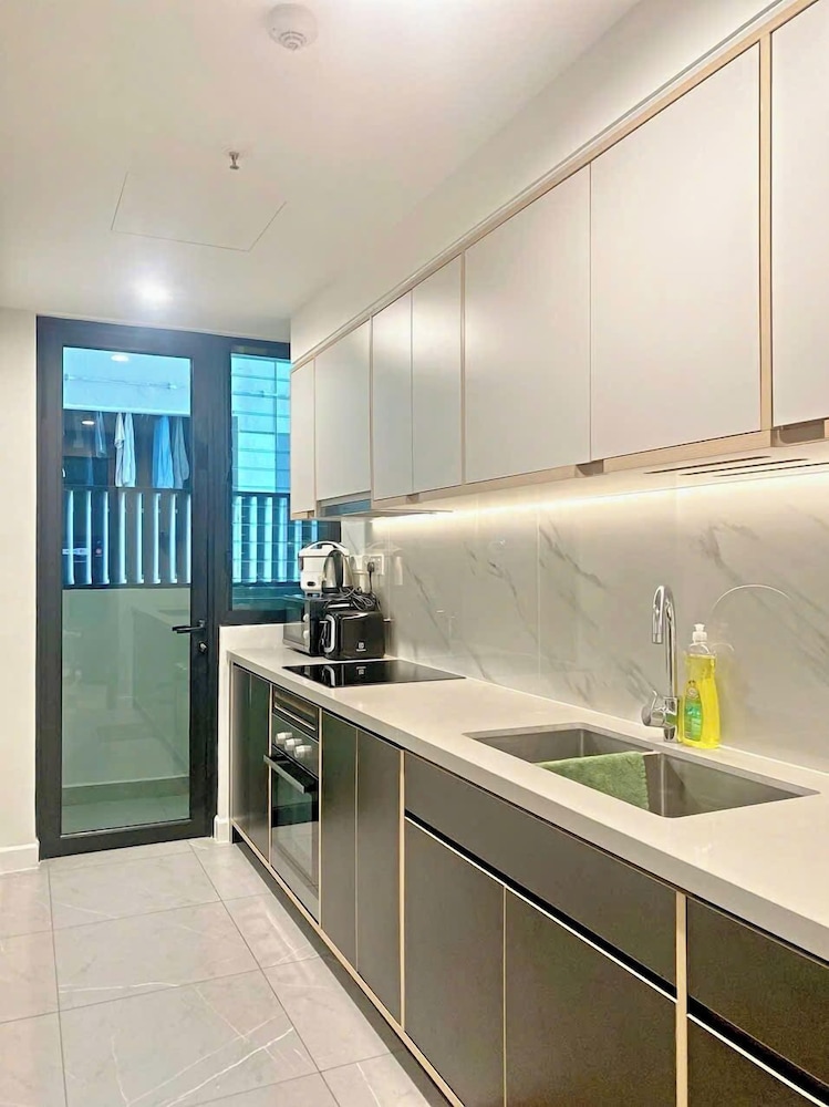Capital Zenity's Apartment Luxury Central City – By Skyway Company