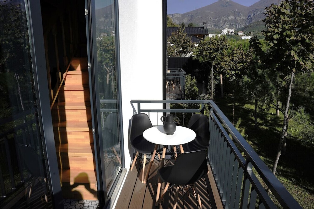 Muraga Villas 1 Flamuri