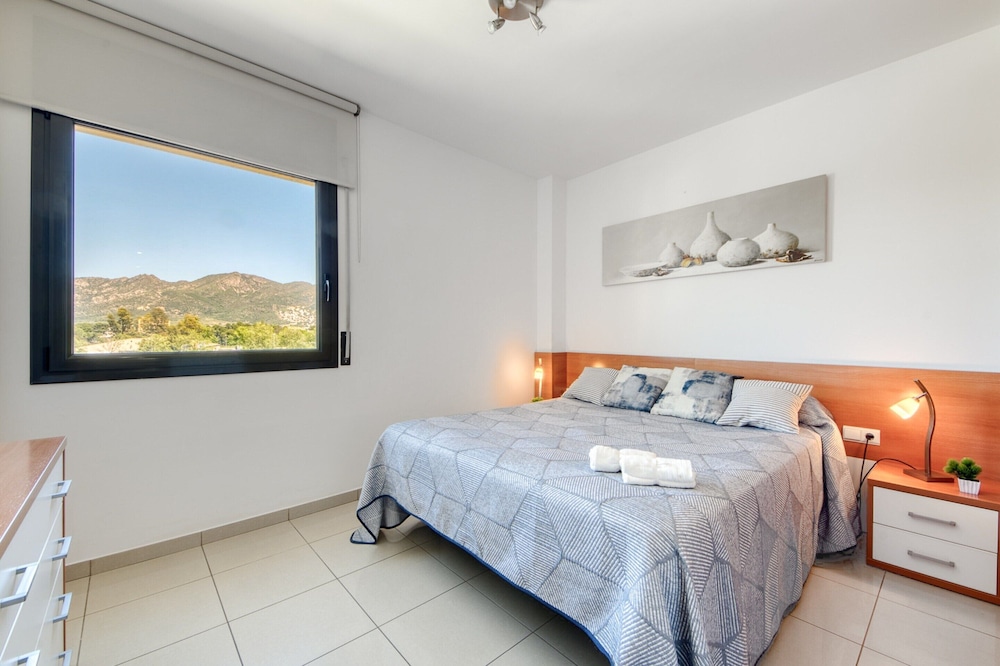 Apartment in Roses Near Sandy Beach