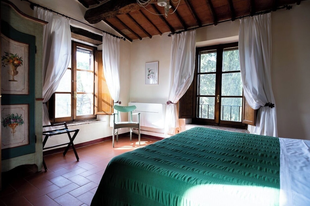 Riserva di Fizzano Residence view 5