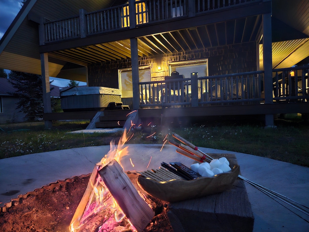 Black Bear Lodge