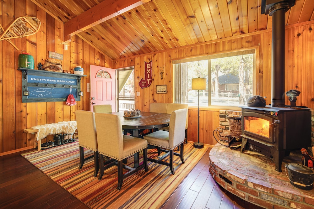 5 Mi to Big Bear Lake: Pet-friendly Gem Near Hikes