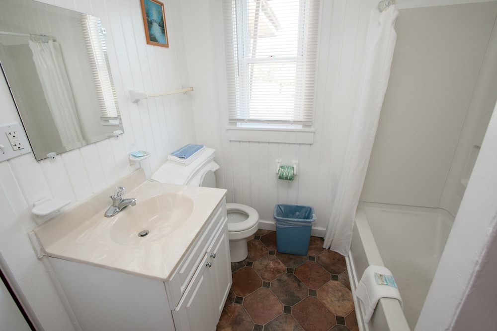 Outer Banks Motel - Village Accommodations