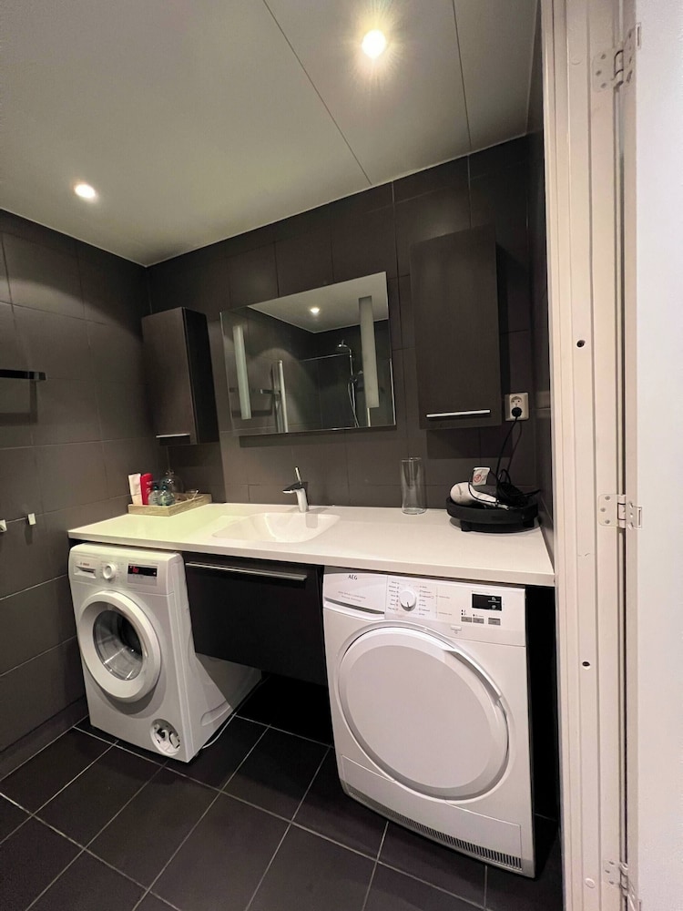Stylish Seaview 4 Beds Central Apartment Sorenga