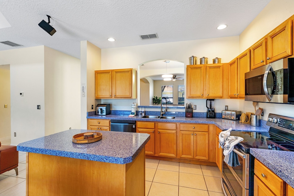 Spacious 7Br Villa In Kissimmee Up To 14 Guests