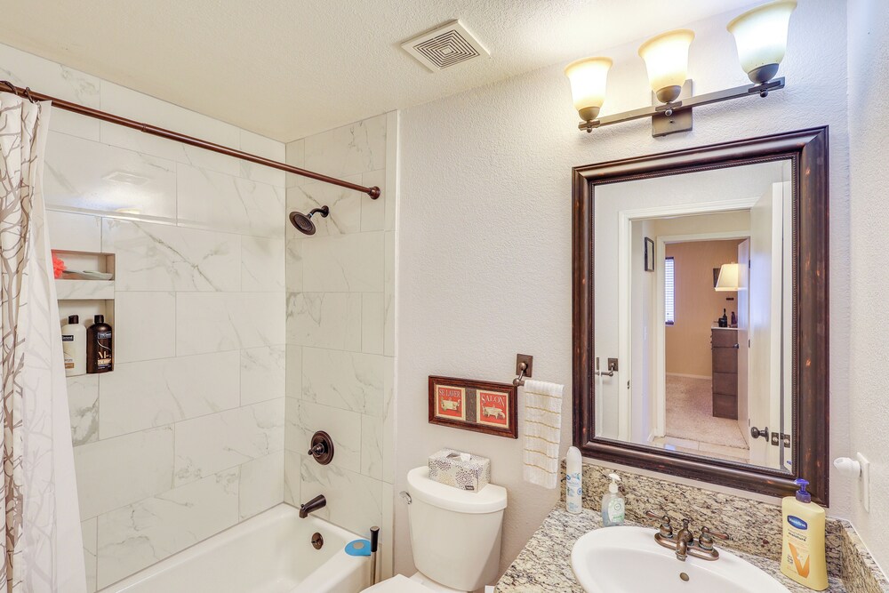 5 Mi to CO River: Home w/ Pool in Fort Mohave!