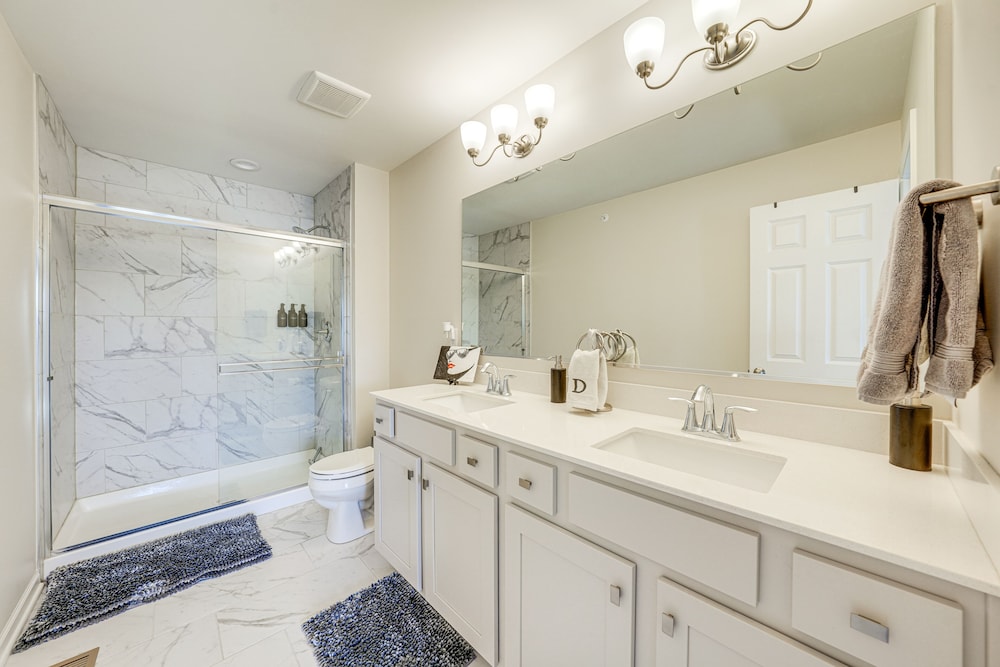 Pet-friendly Warrenville Townhome w/ Gas Grill!