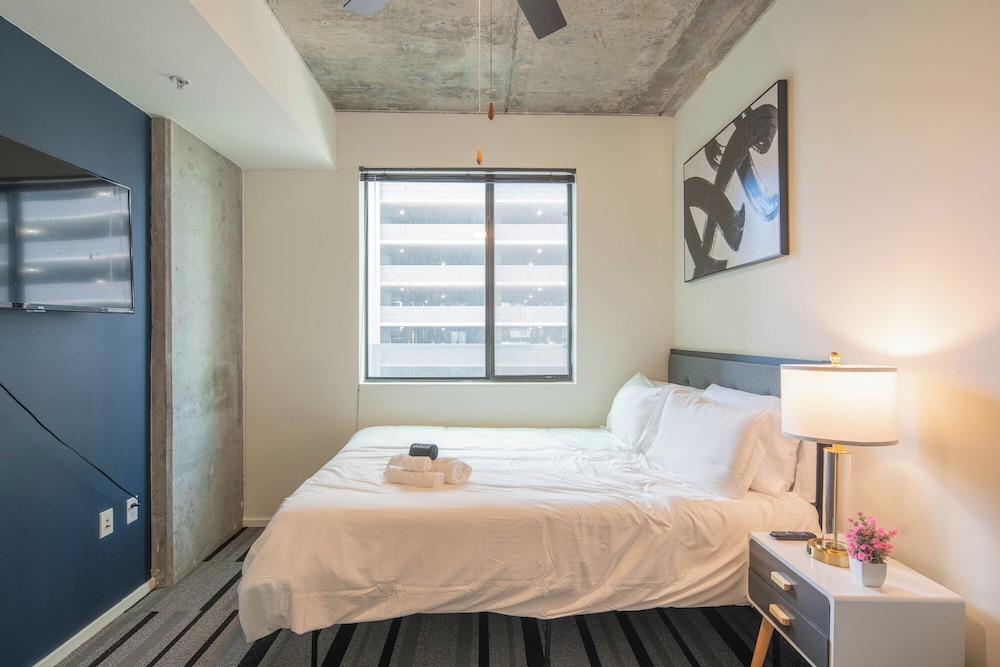 ROVE LIVING/KL - Roosevelt Point