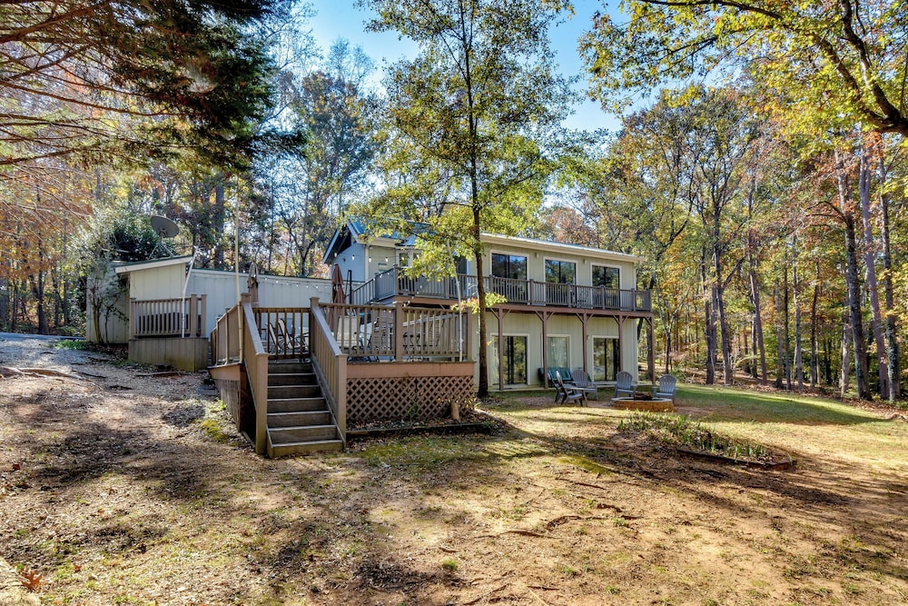 Waterfront Martin Home w/ Fire Pit & Large Deck