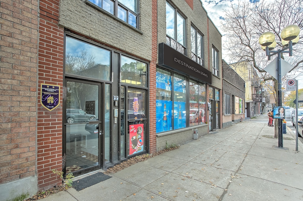 Destination Stays Griffintown Montreal - Image 1