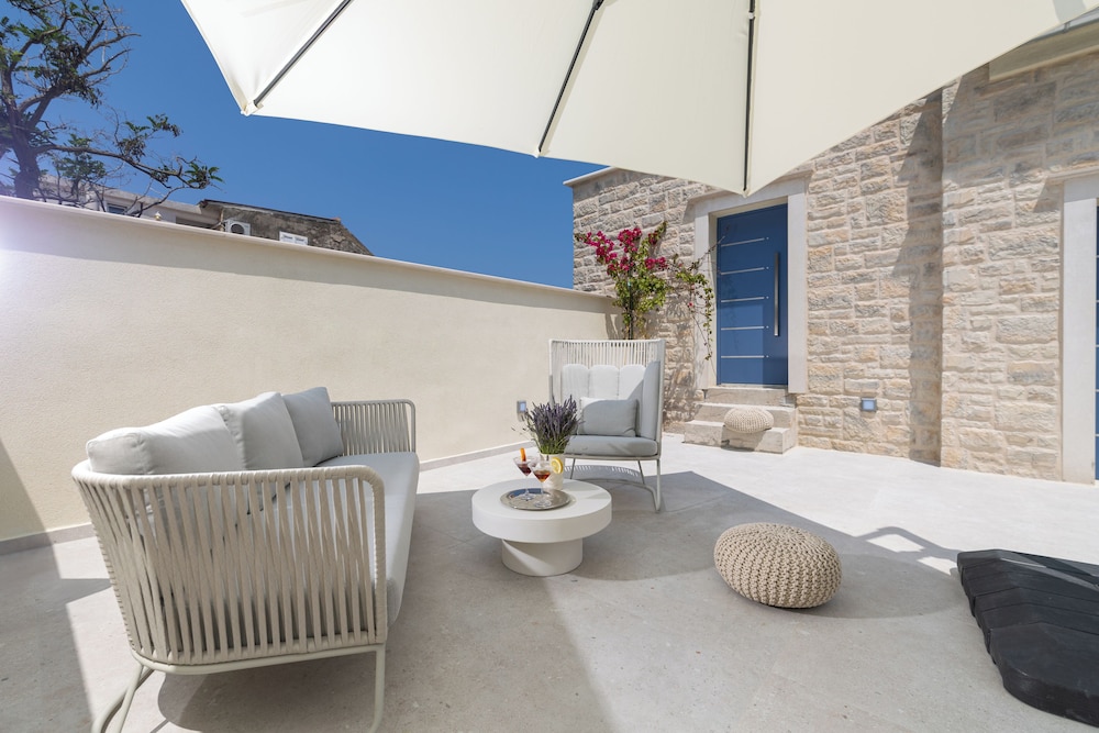 Villa Maja Aurelia in the Centre- Romantic studio apartment