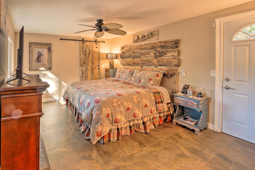 Payson Vacations - Cozy Cabin Retreat w/ Patio  Fenced Yard - Property Image 5