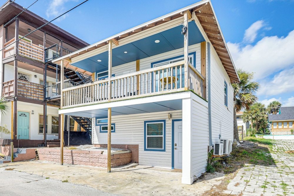 Steps to Sand: Studio Stay in Daytona Beach!