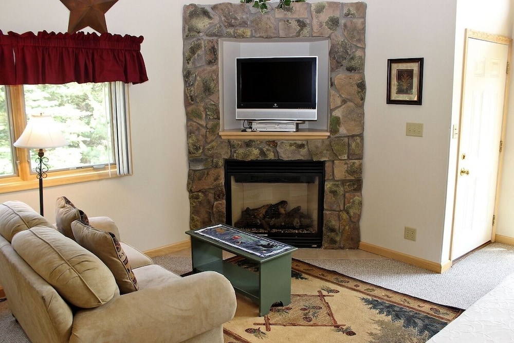 Sunnyside Knoll: 18 1 Bedroom Cabin view 5