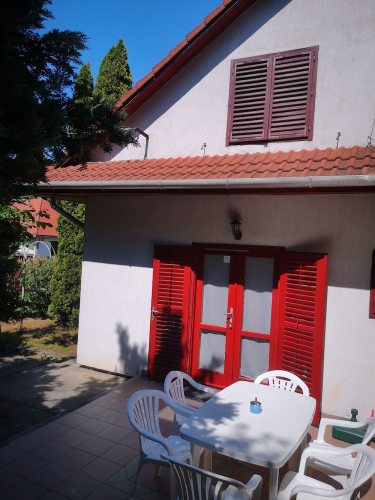 Vadásztanya Apartmanok