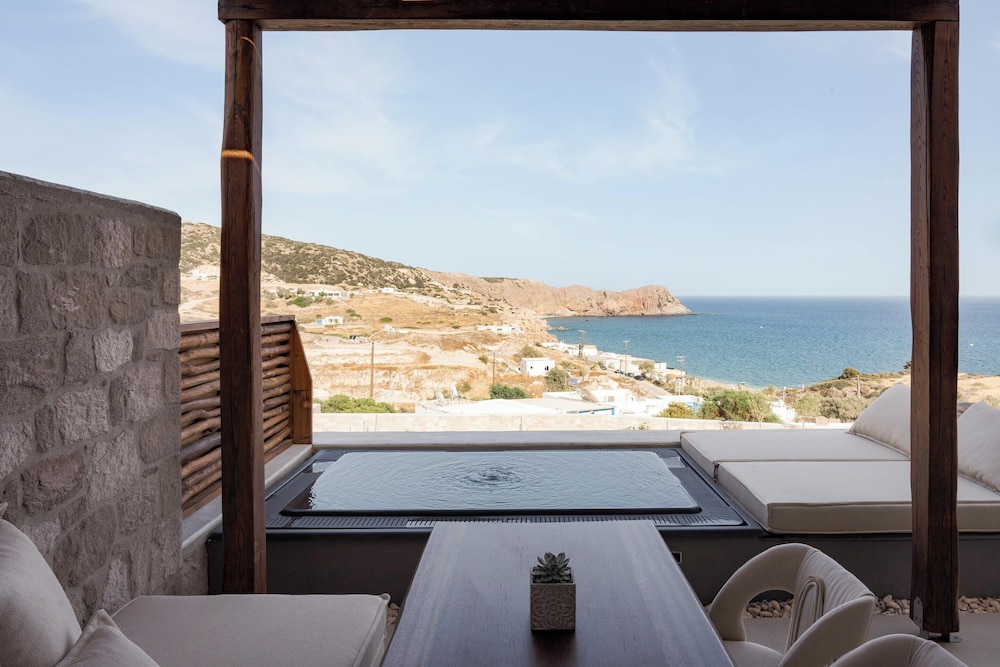 Horizon Suites Milos