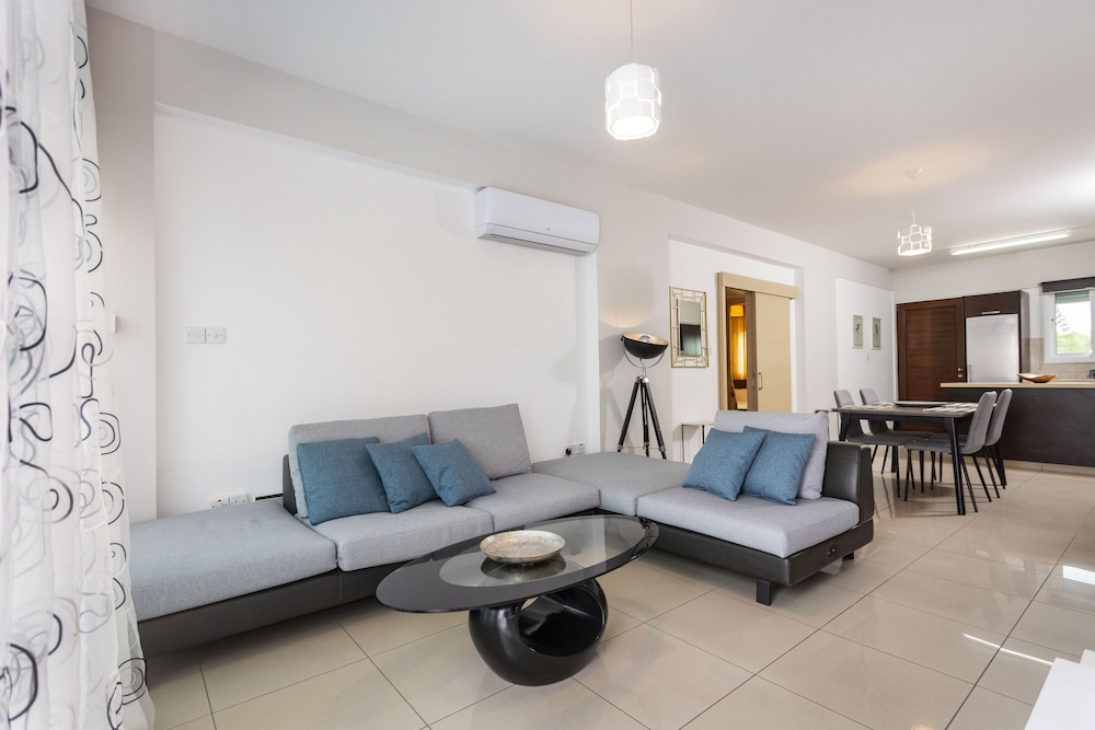 Limassol Vacations - Bay View Gardens Apartments with Pool - Property Image 59