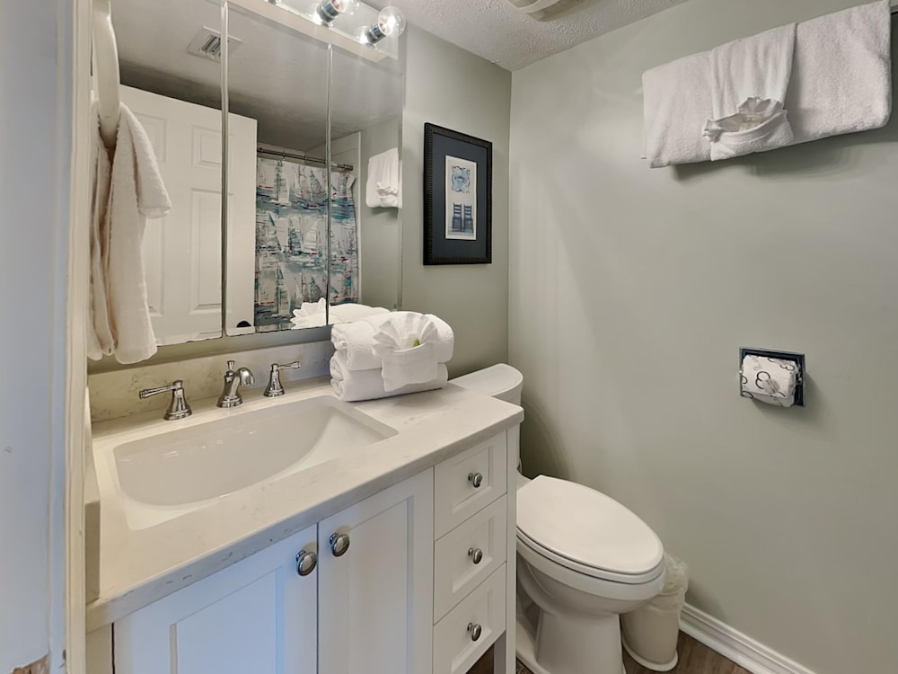 Ocean Breeze West by Southern Vacation Rentals
