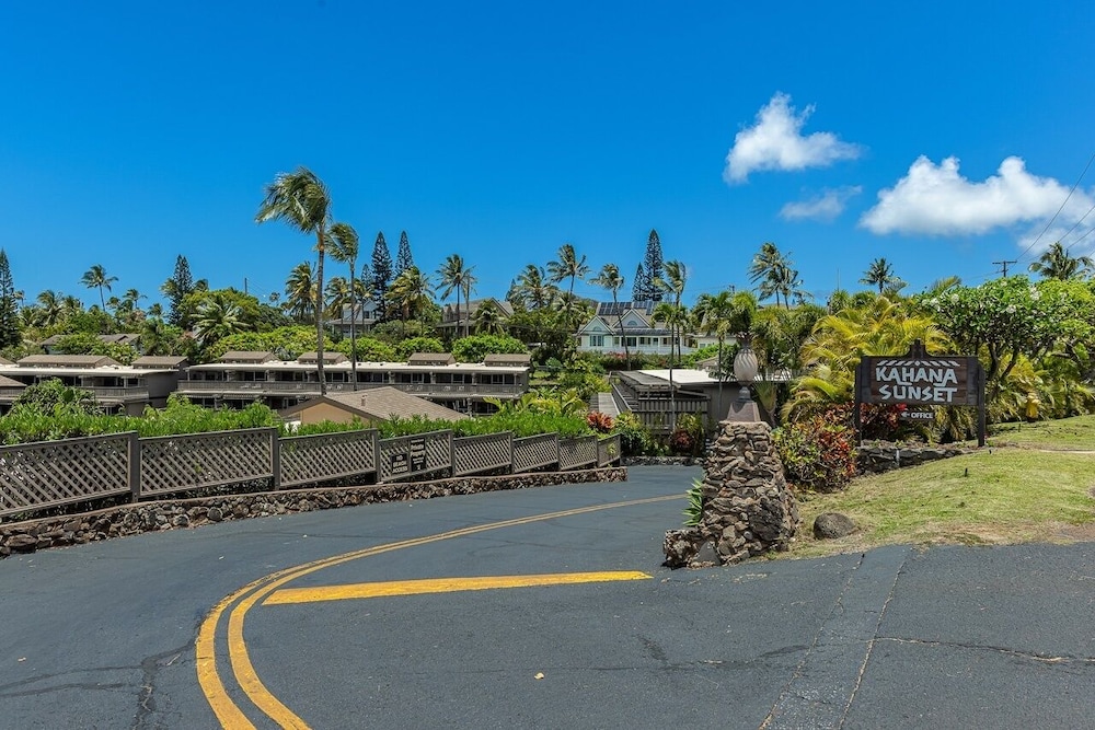 Kahana Sunset E5e 1 Bedroom Condo