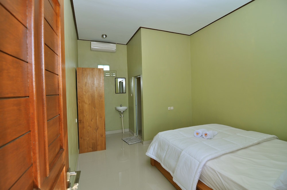 Cempaka Mas Guesthouse