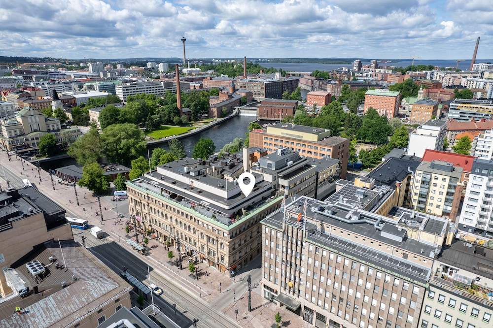 Renovated 1BR Penthouse and Private Rooftop Terrace view 4
