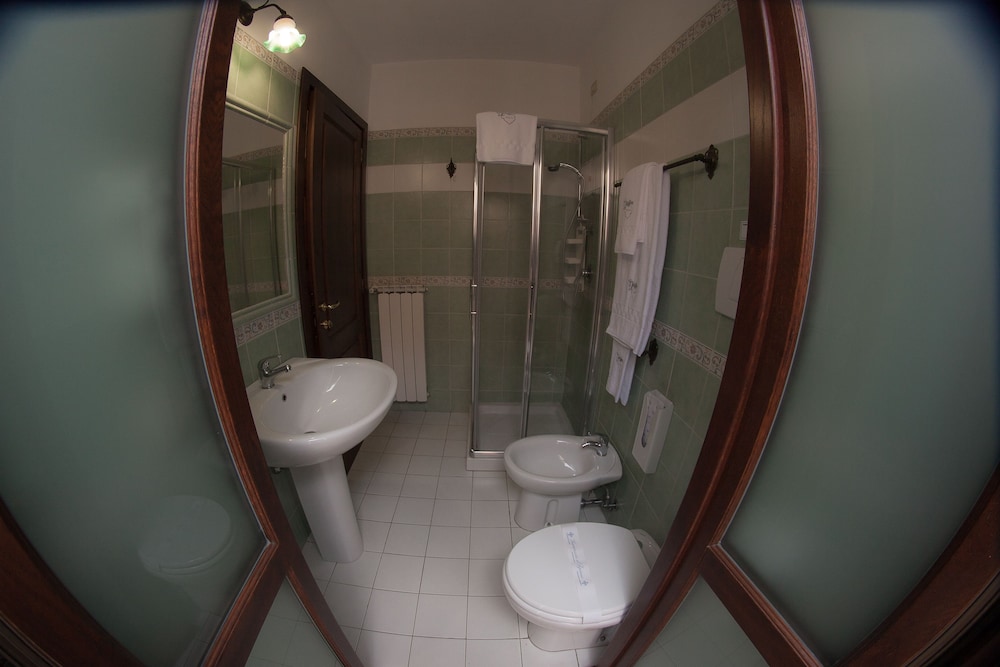 Photo 42