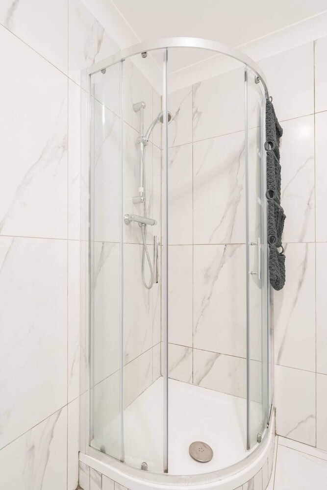 Stylish 2 Bedroom Flat in Dublin