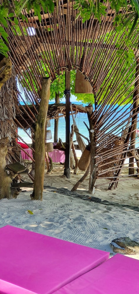 Ravoraha Ecolodge