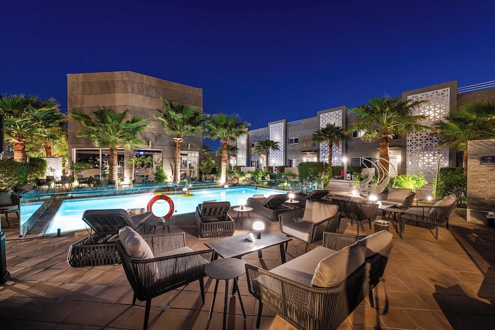 Renium Al Qairawan Resort - Riyadh