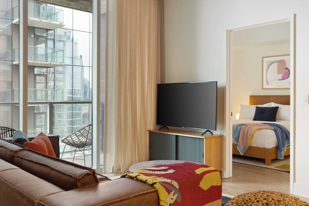 Sleeps 34! 11 Condos in New Austin High Rise w/ Rooftop Pool, Gym, Yoga Studio