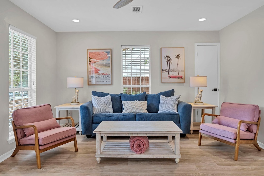 Milo's Beach Cottage