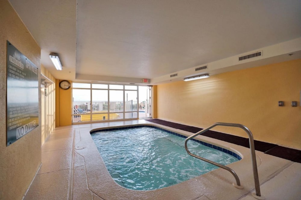 Twin Palms Resort by Panhandle Getaways