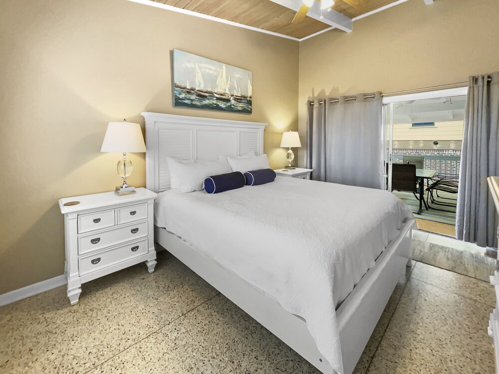 Cool Breeze - 3 Br home by RedAwning view 3