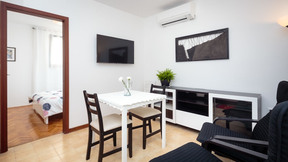 Nice Cozy Apartments C52