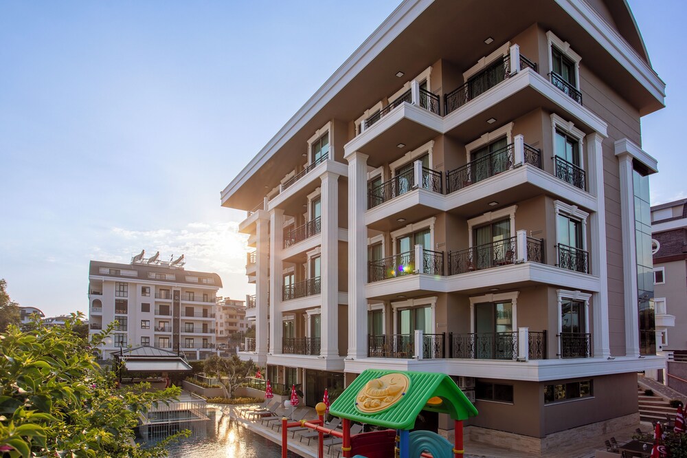 Loovox Suites